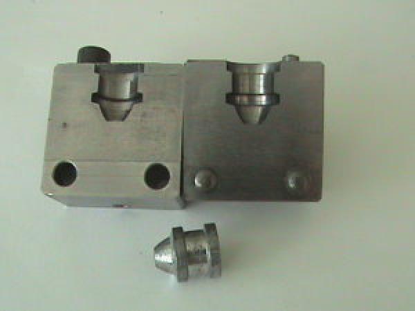 .451 Hensel Langgeschoss Kokille für Feinwerkbau Revolver